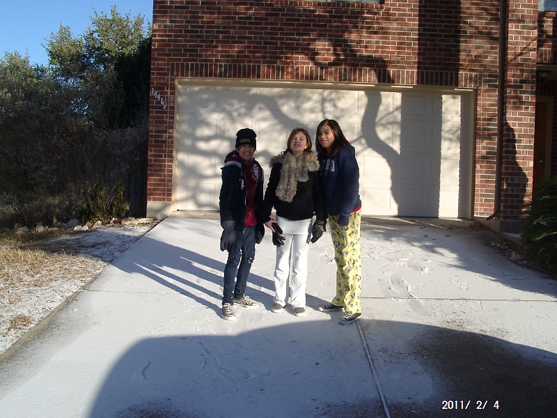 20110204_0008.JPG - San Antonio Snow