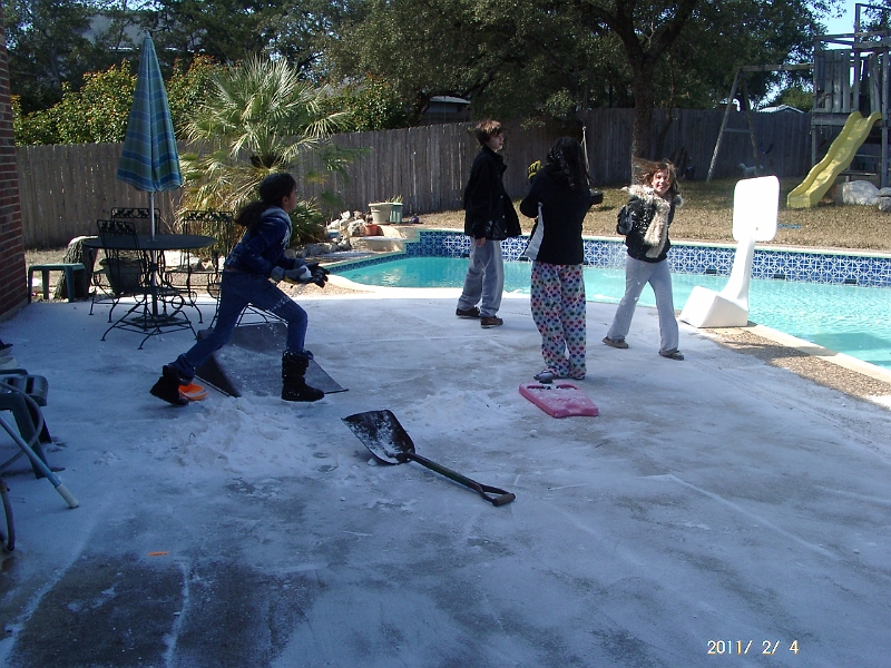 20110204_0020.JPG - San Antonio Snow